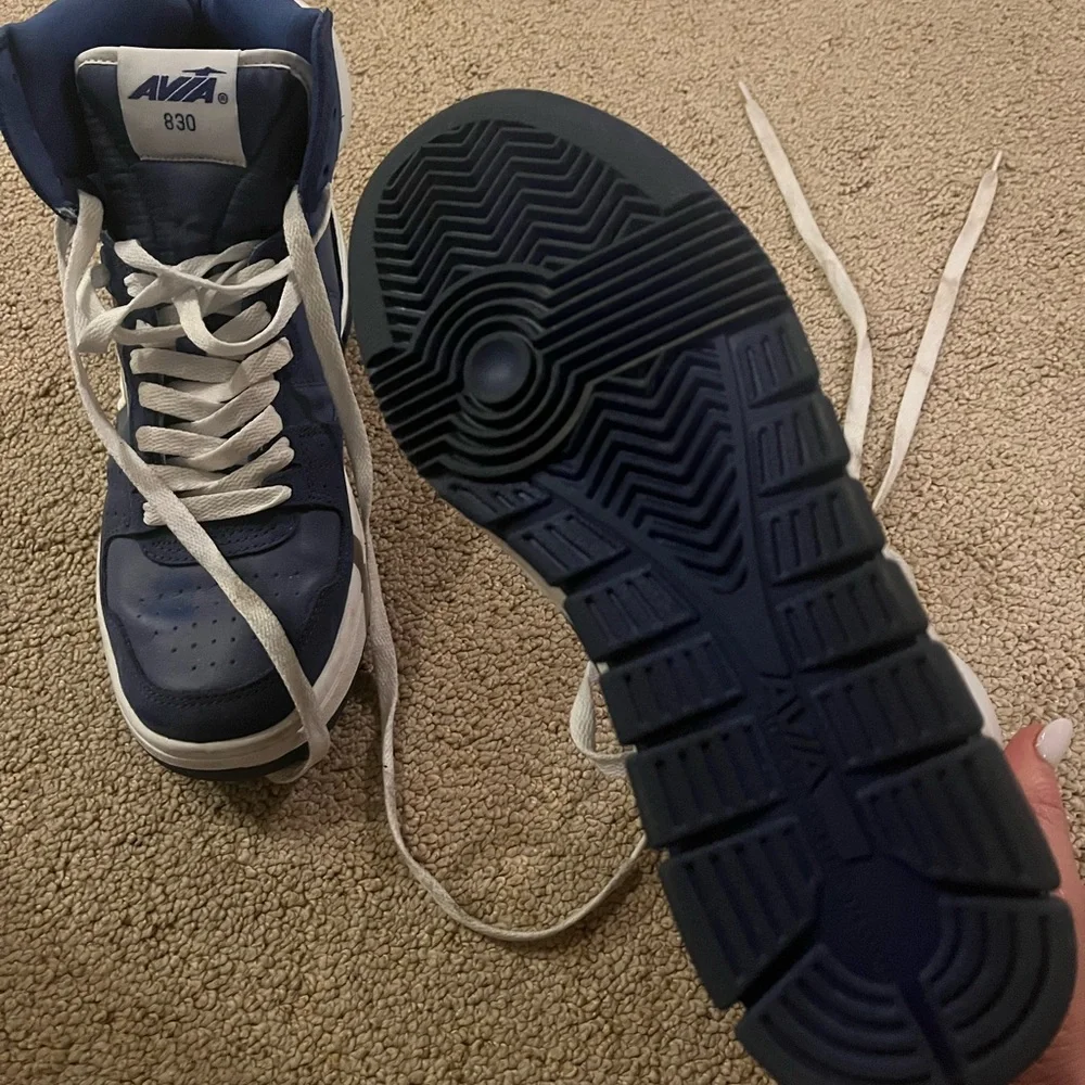 Avia 830 High-Top Sneakers in Blue and White- Worn once! - Picture 4 of 5